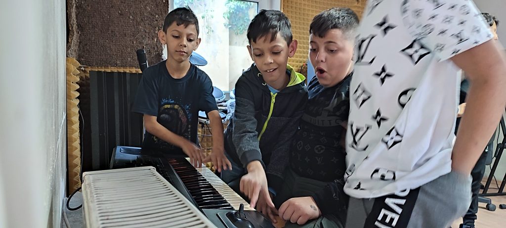 GRUBB - 1663831987221